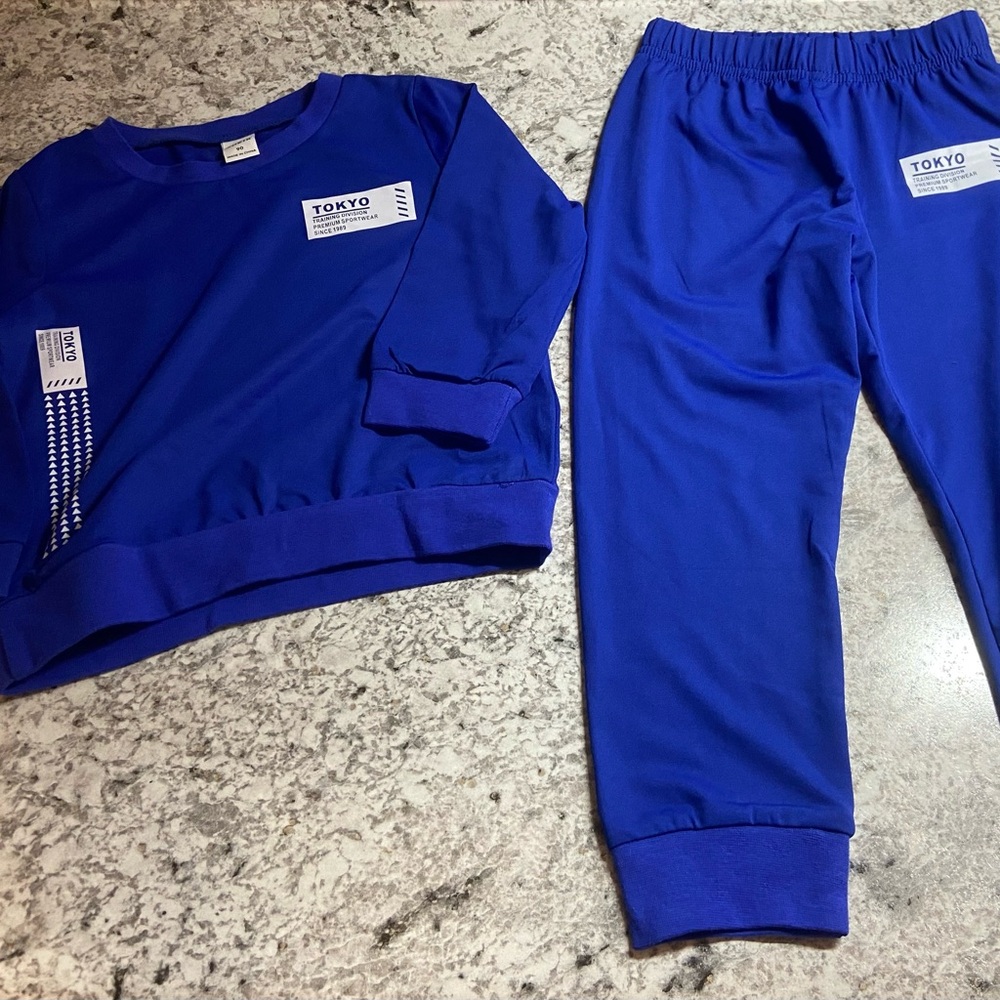 Tokyo Blue Sweatshirt and Pants Set
